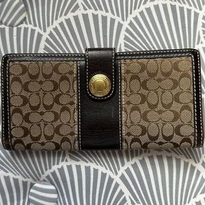 Coach wallet